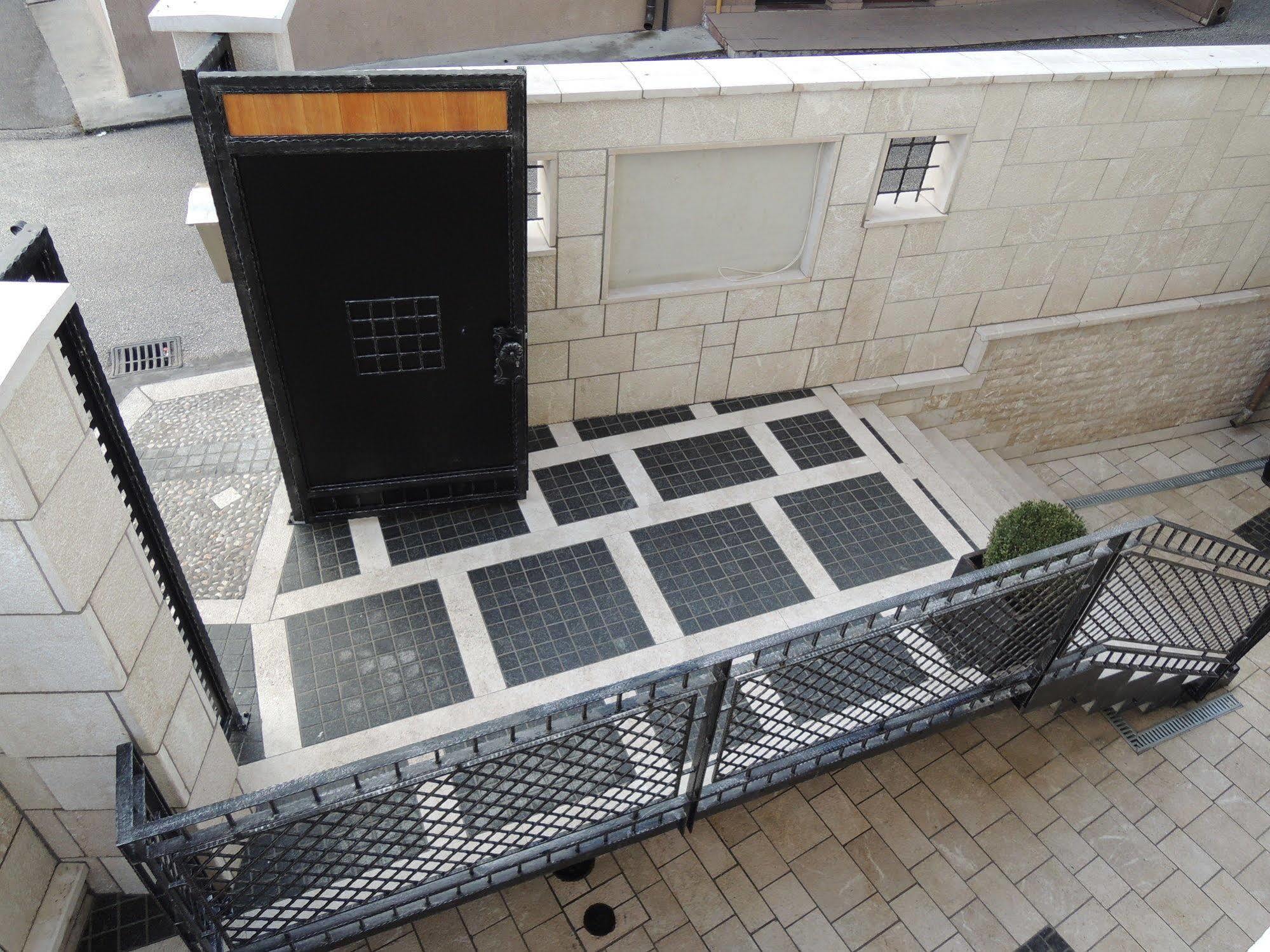 Hotel Aziza Szarajevó Kültér fotó